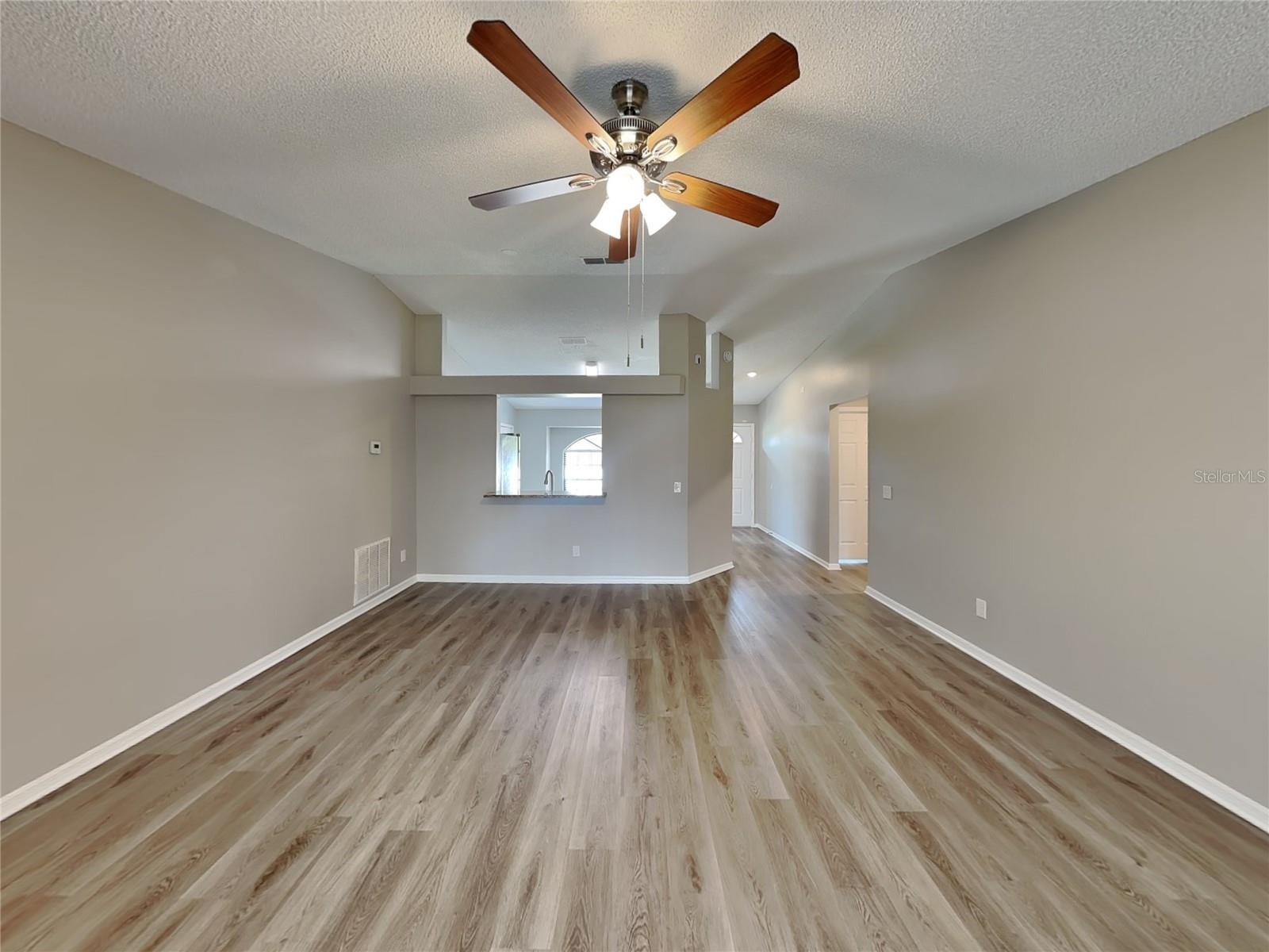 DELTONA LAKES UNIT 70 - Residential Lease