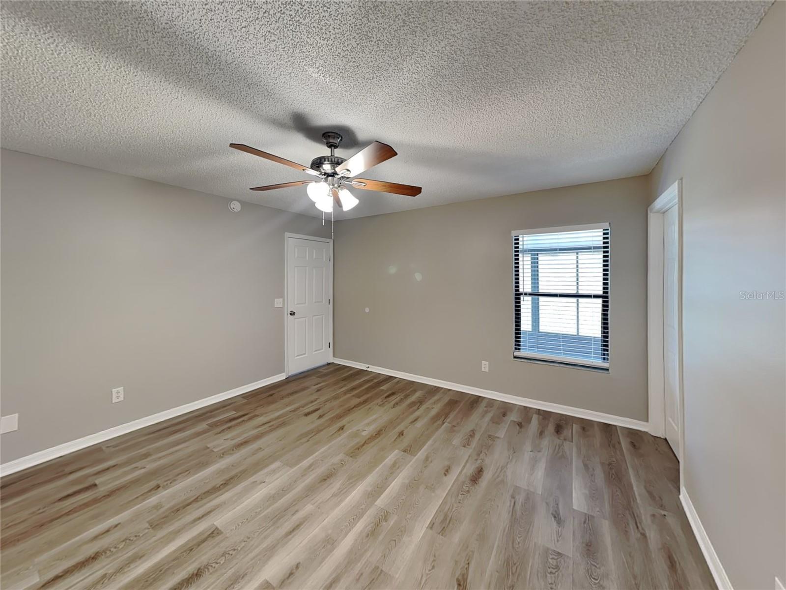 DELTONA LAKES UNIT 70 - Residential Lease
