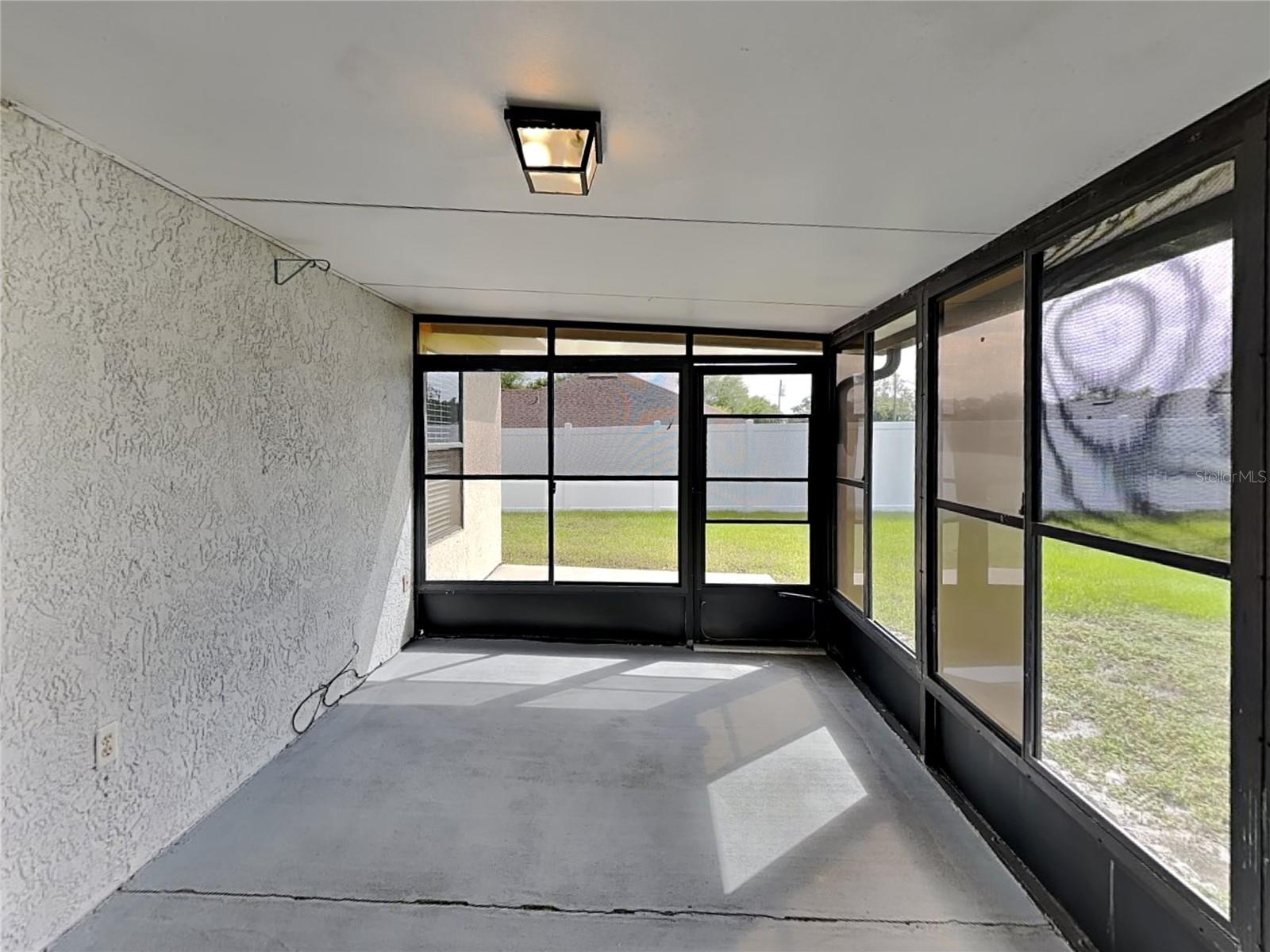 DELTONA LAKES UNIT 70 - Residential Lease