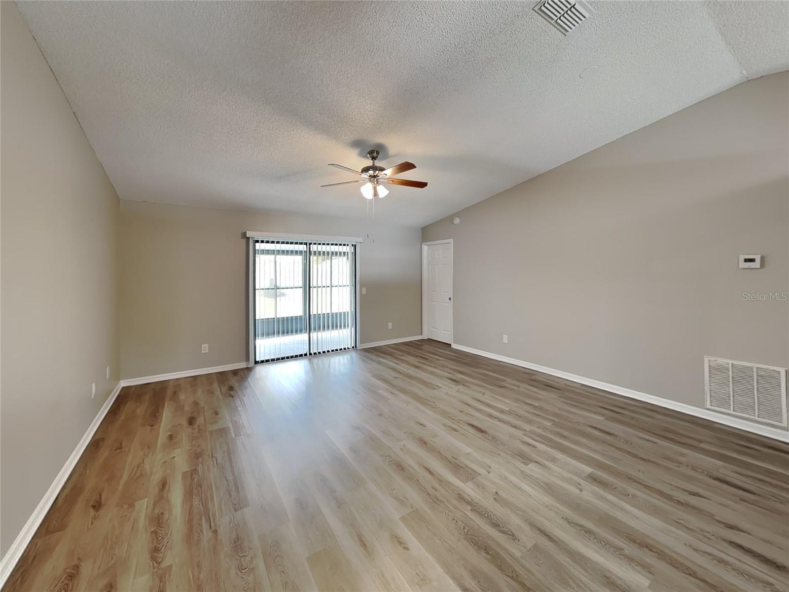 DELTONA LAKES UNIT 70 - Residential Lease