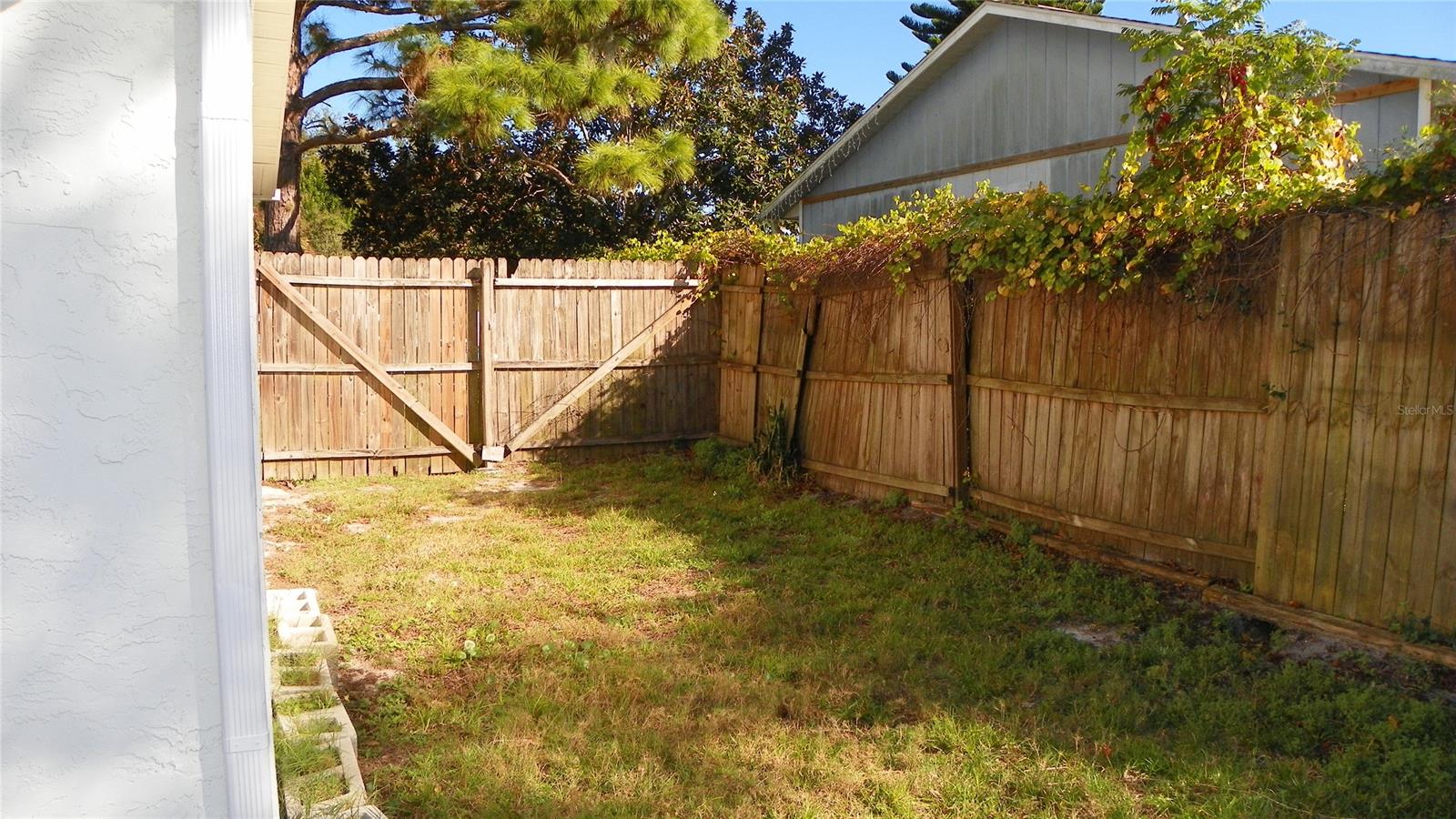 Florida Shores 01 - Residential