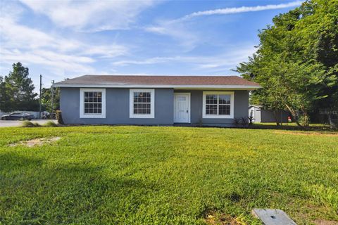 A home in PALMETTO