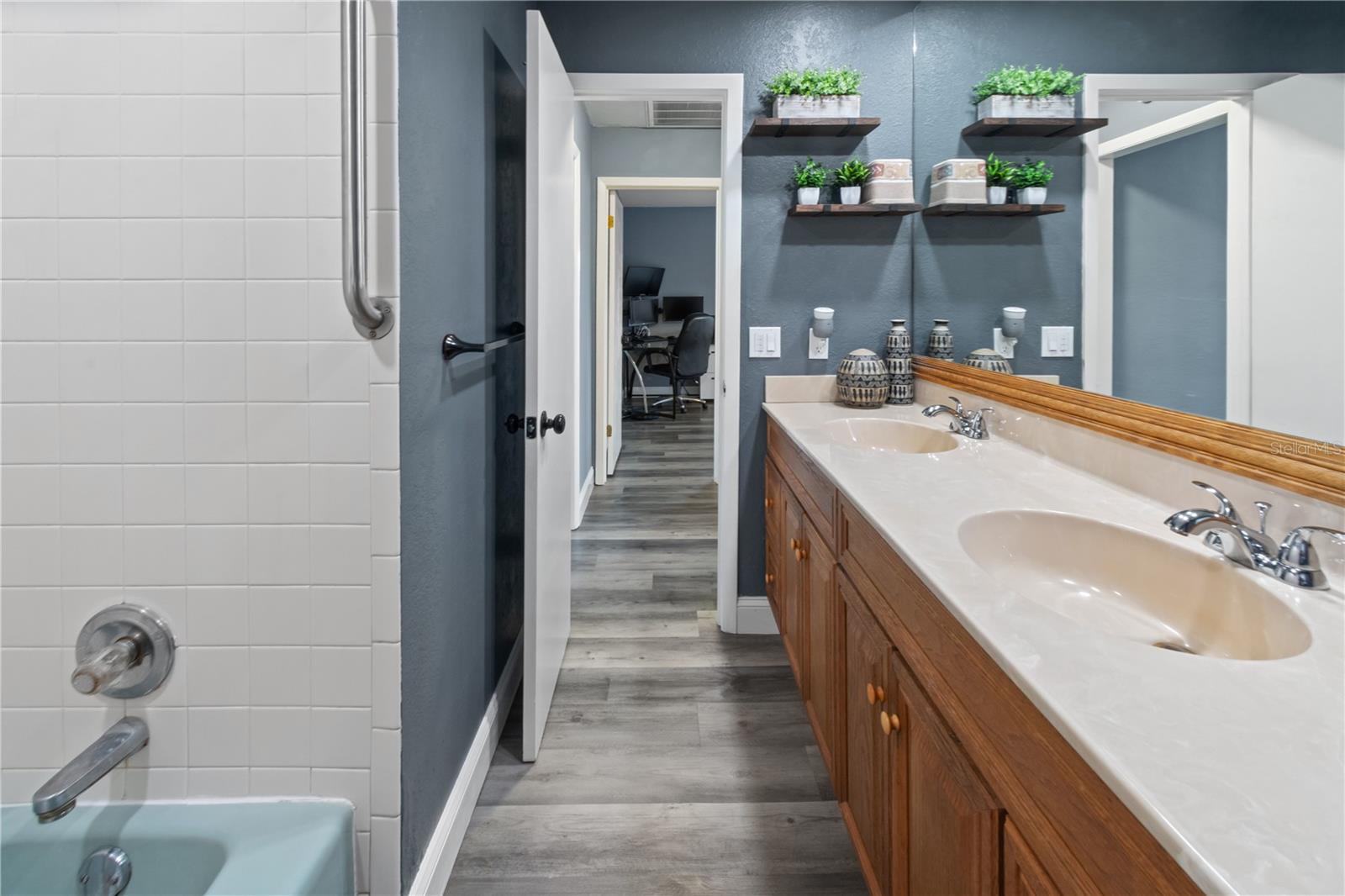 MARTHA ESTATES - Residential