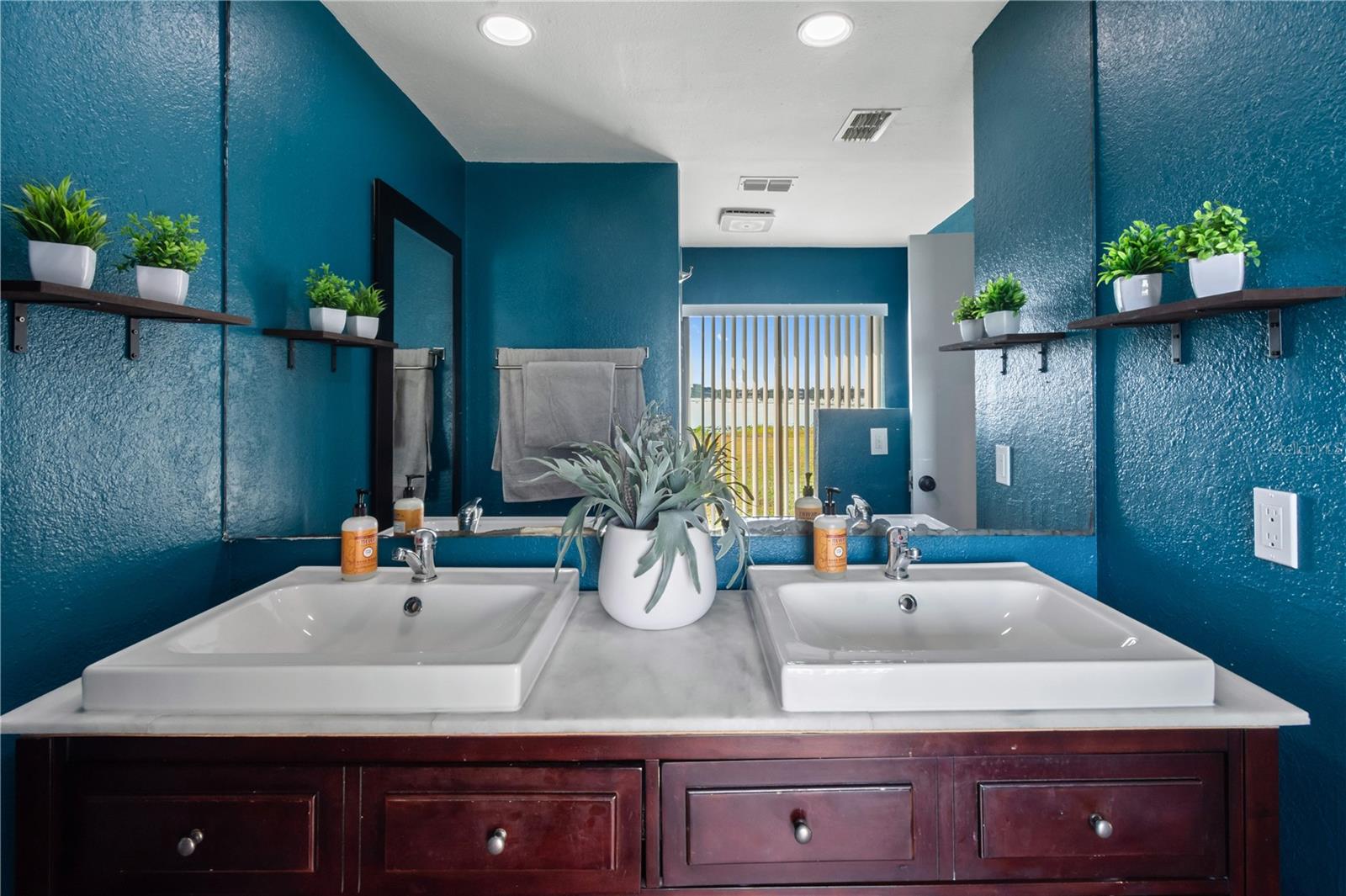 MARTHA ESTATES - Residential