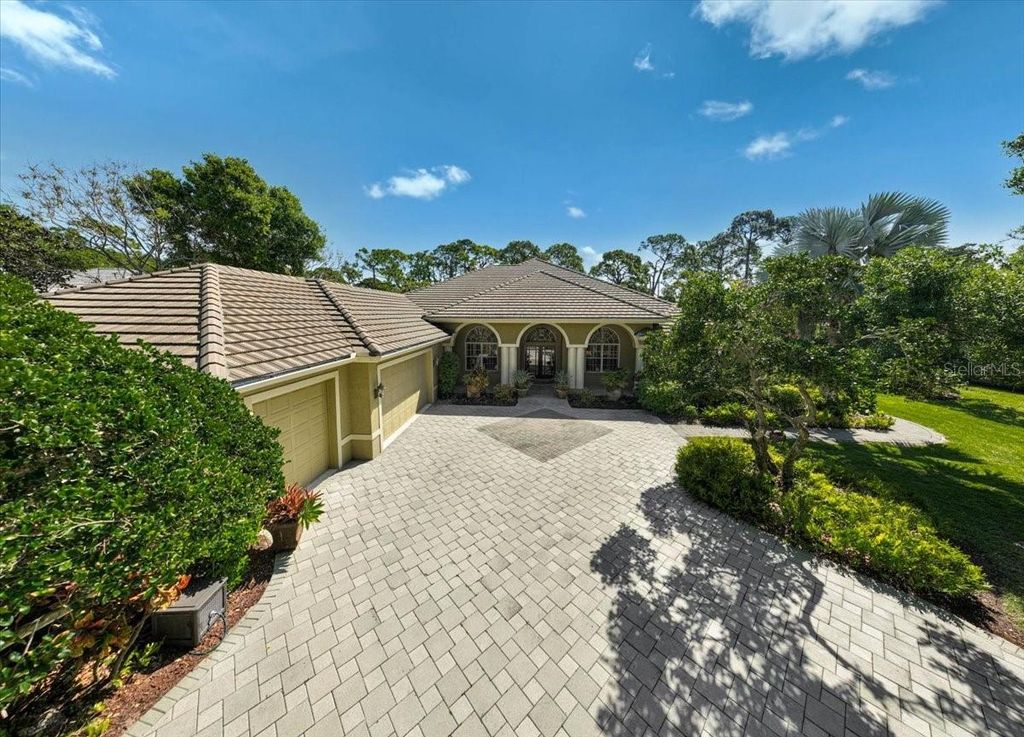 Photo of 448 E Macewen Drive, Osprey, FL 34229 (MLS # A4687195)