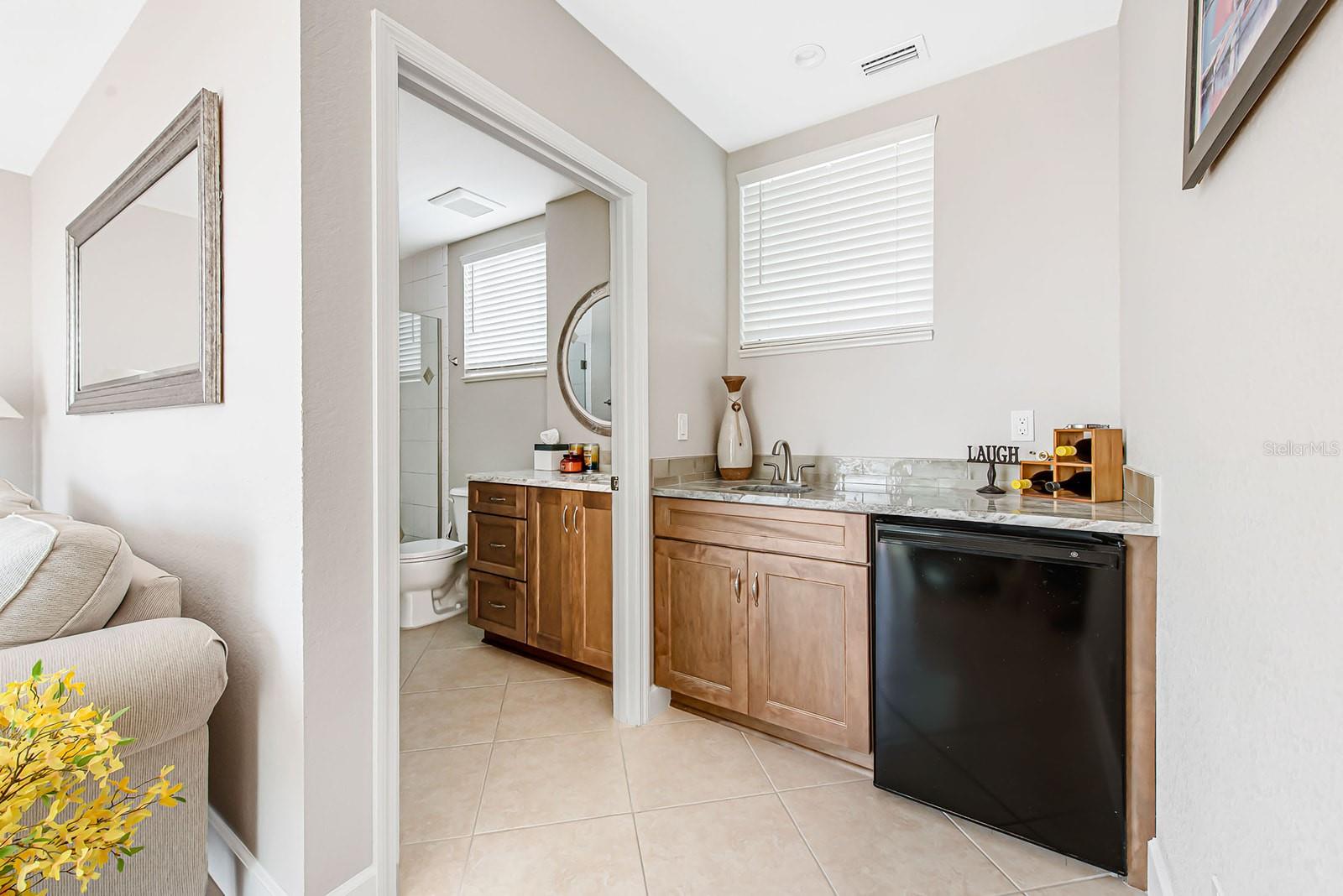 CAPE HAZE MARINA VILLAGE PH - Residential