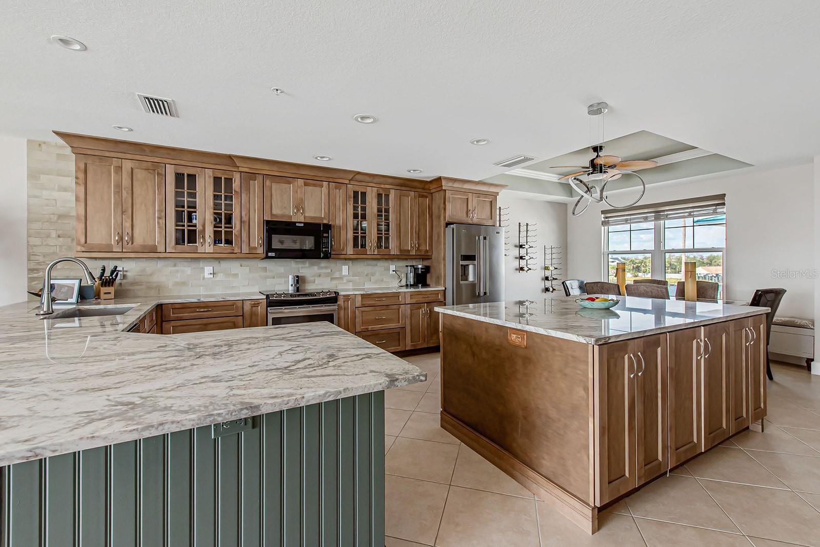 CAPE HAZE MARINA VILLAGE PH - Residential