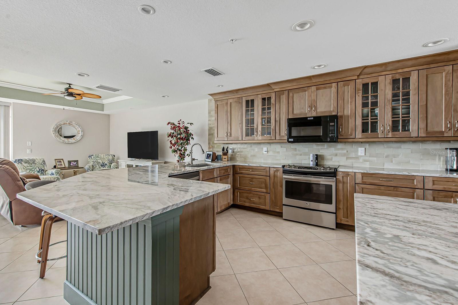 CAPE HAZE MARINA VILLAGE PH - Residential