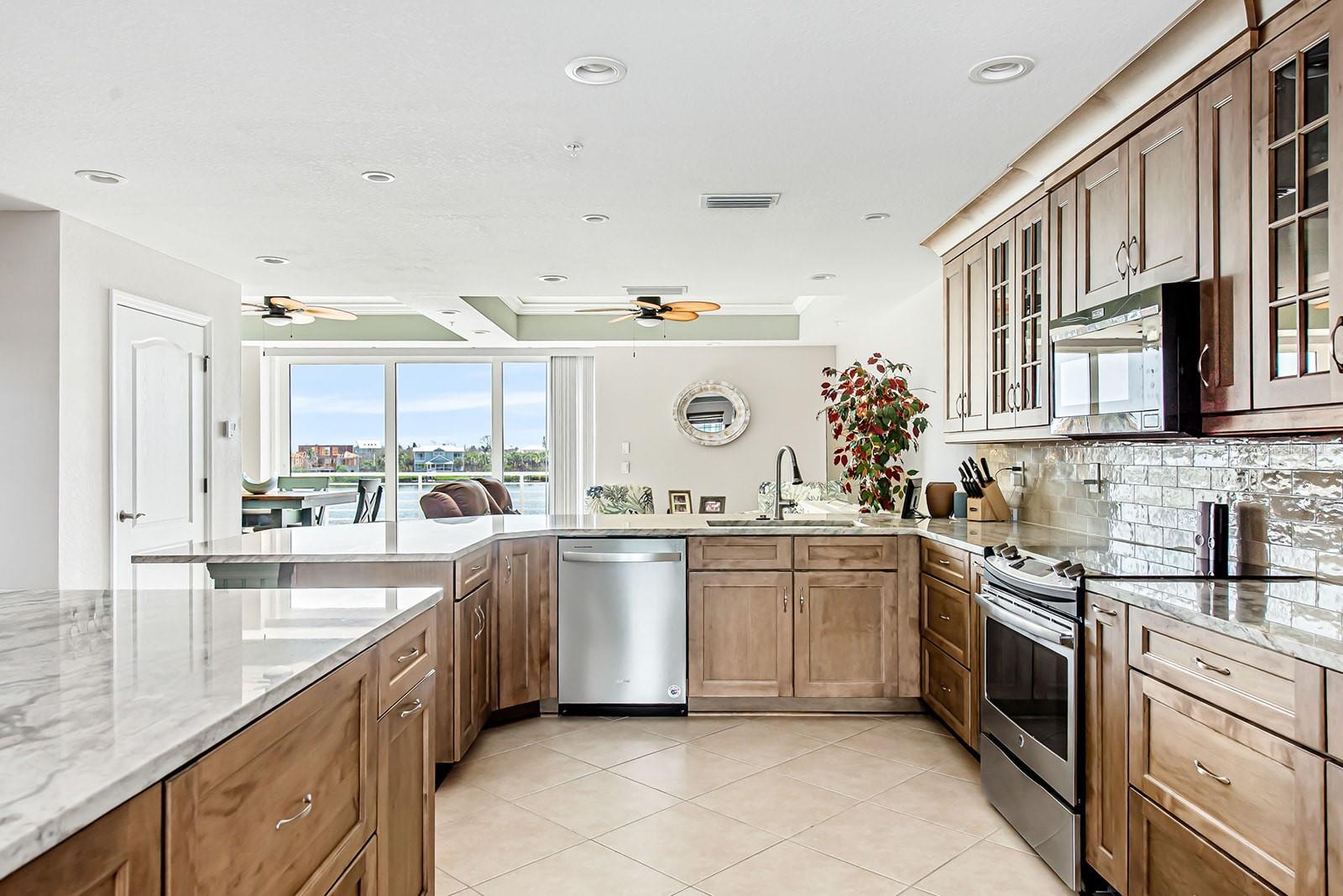 CAPE HAZE MARINA VILLAGE PH - Residential