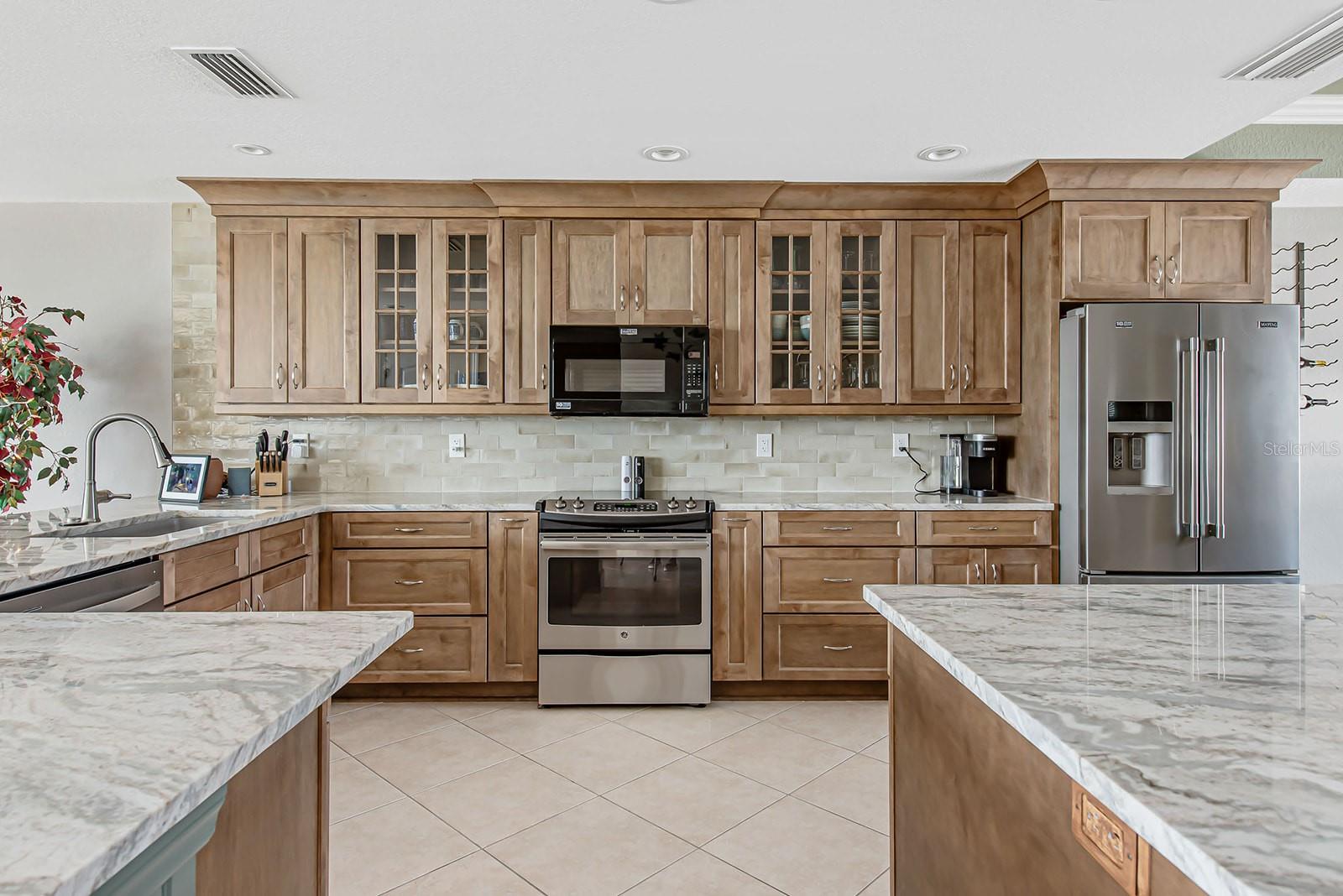 CAPE HAZE MARINA VILLAGE PH - Residential