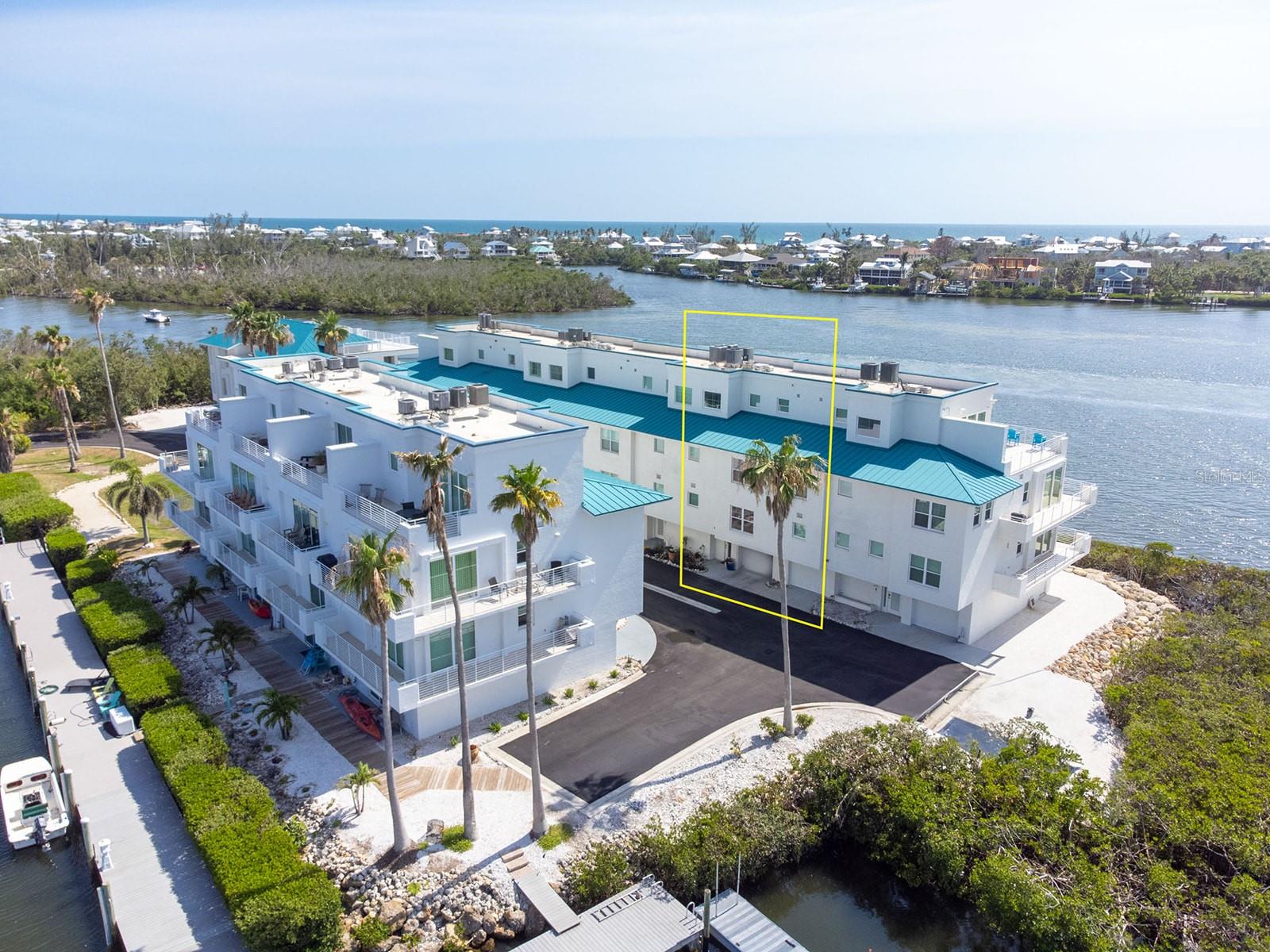 CAPE HAZE MARINA VILLAGE PH - Residential