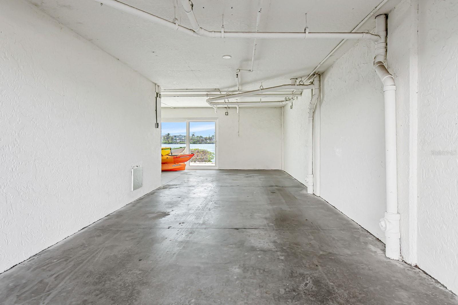 CAPE HAZE MARINA VILLAGE PH - Residential