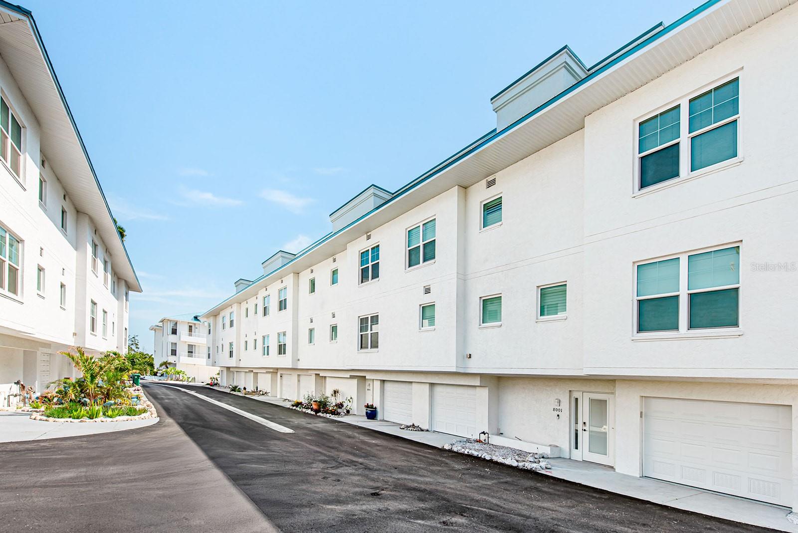 CAPE HAZE MARINA VILLAGE PH - Residential