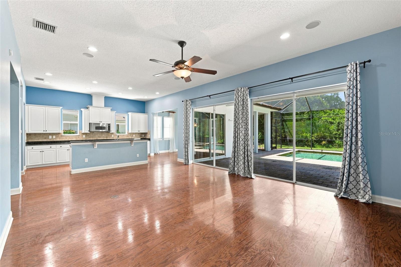 21201 SKY VISTA DRIVE