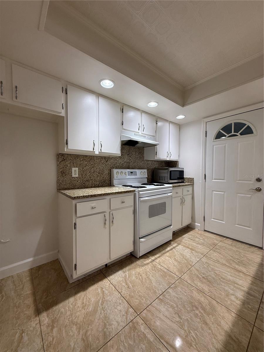 LAKE RIDGE VILLAGE - Residential