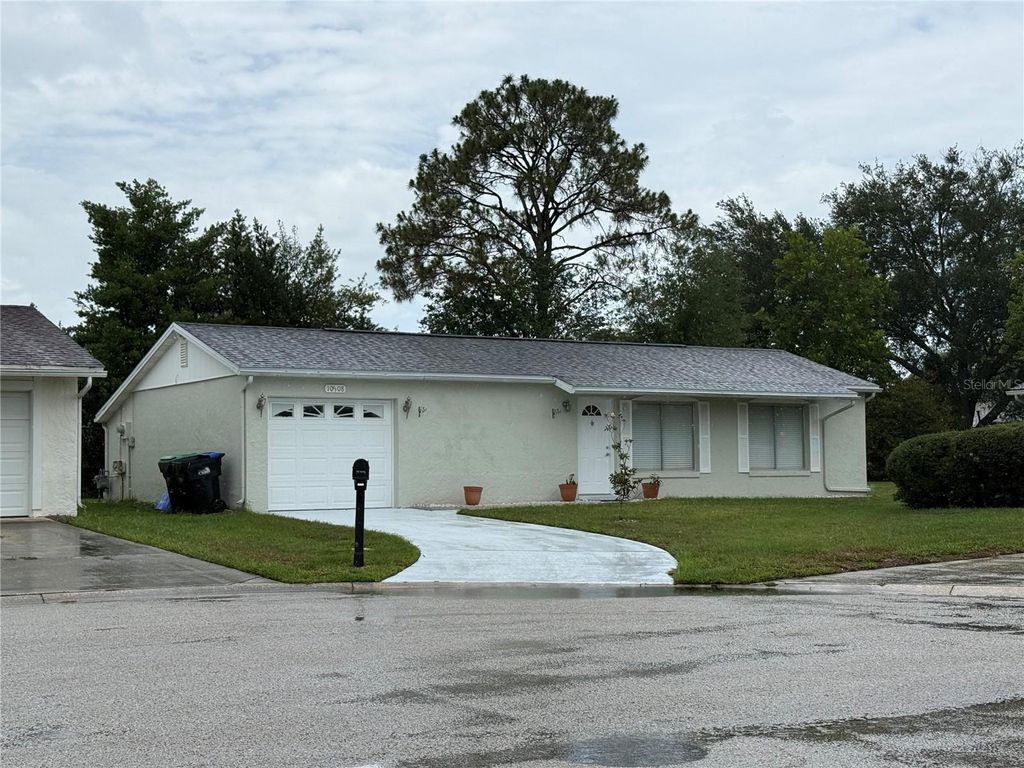 Photo of 10508 Linger Lane, Orlando, FL 32821 (MLS # S5151013)