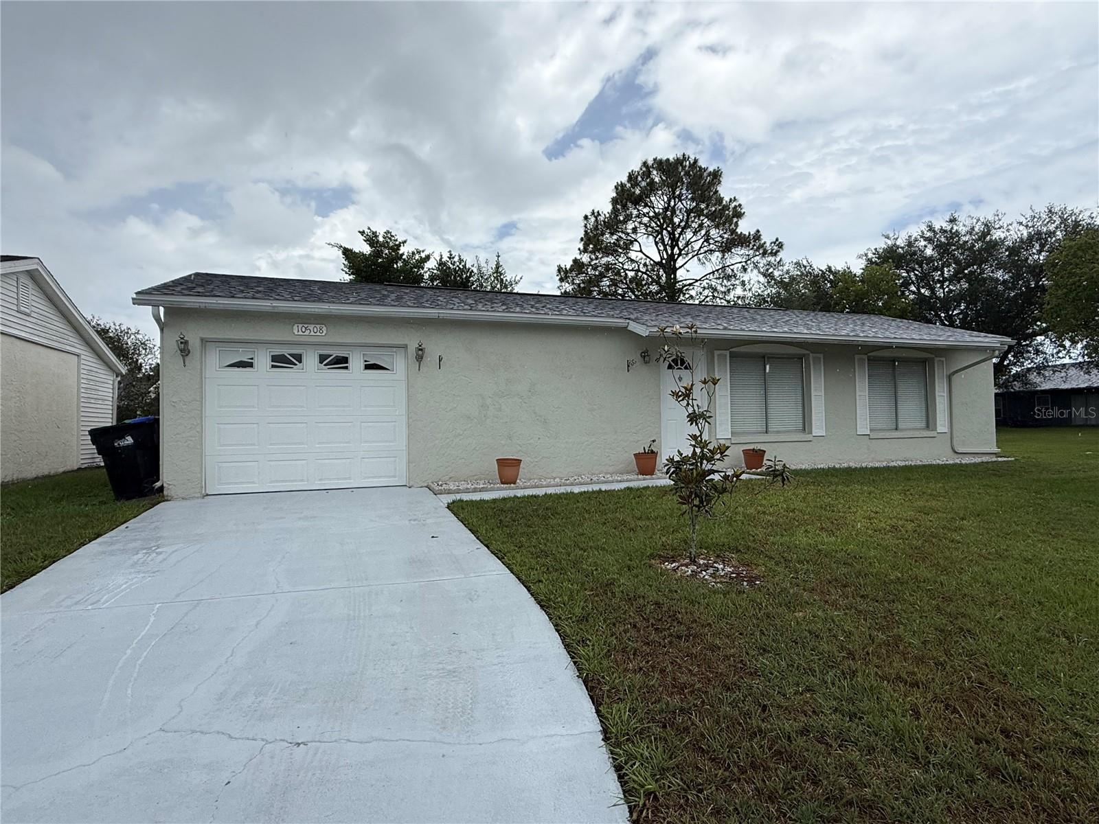 LAKE RIDGE VILLAGE - Residential