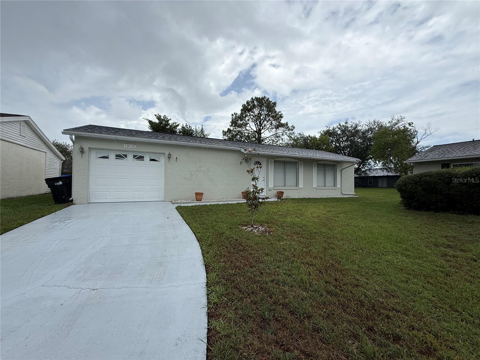 LAKE RIDGE VILLAGE - Residential