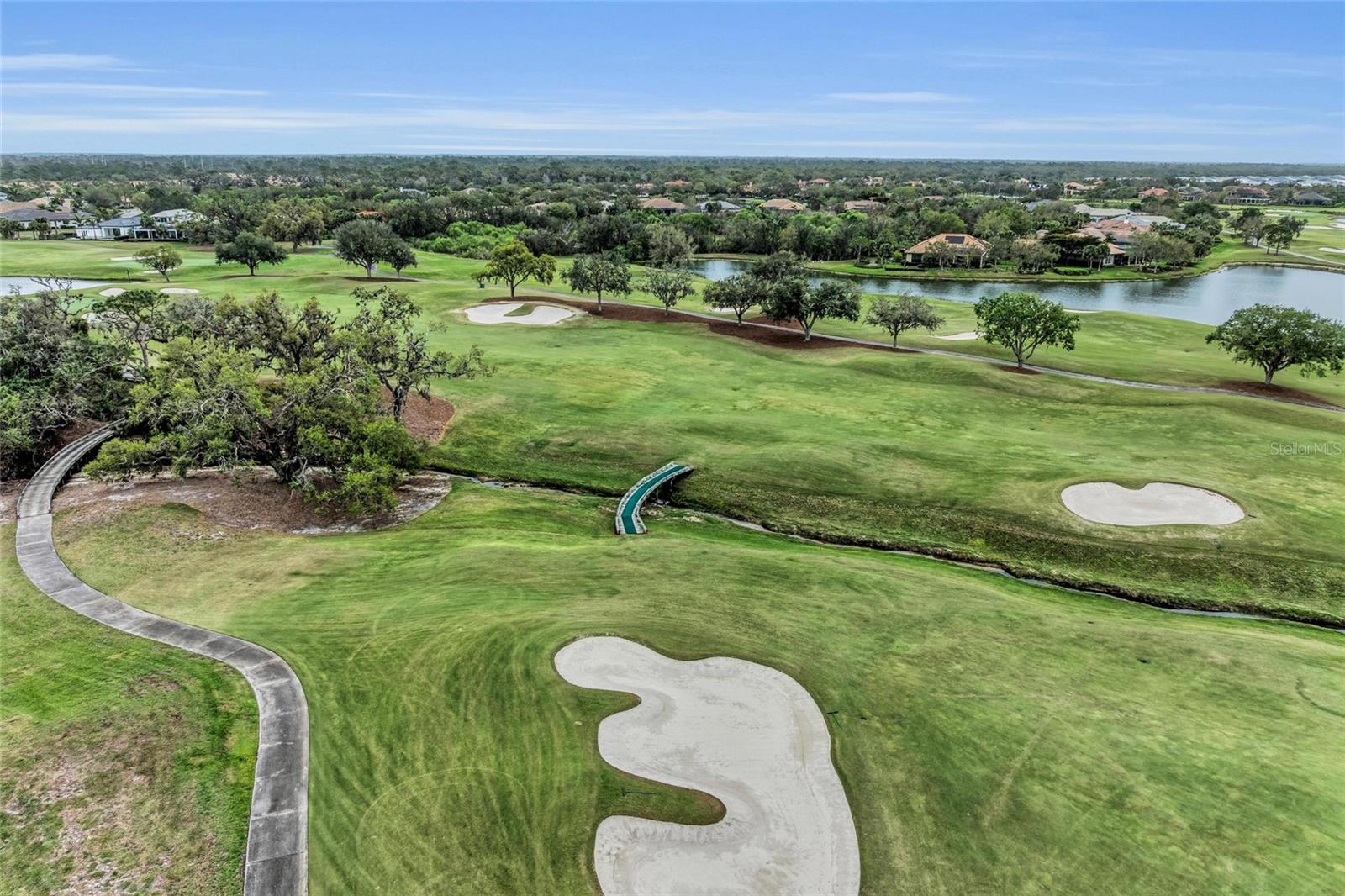 FOUNDERS CLUB - Residential