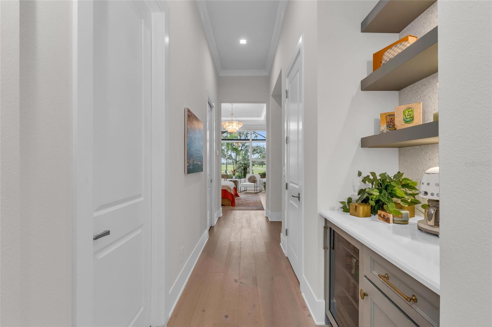 FOUNDERS CLUB - Residential