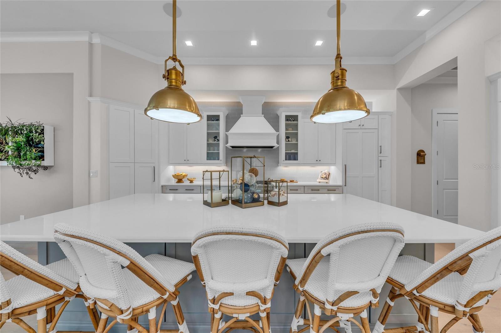 FOUNDERS CLUB - Residential