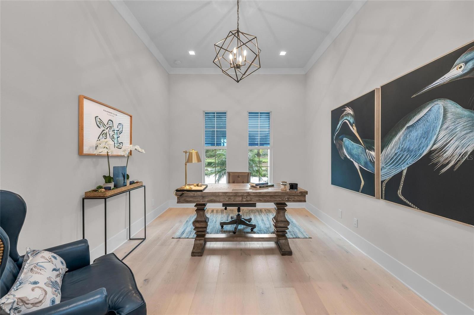 FOUNDERS CLUB - Residential