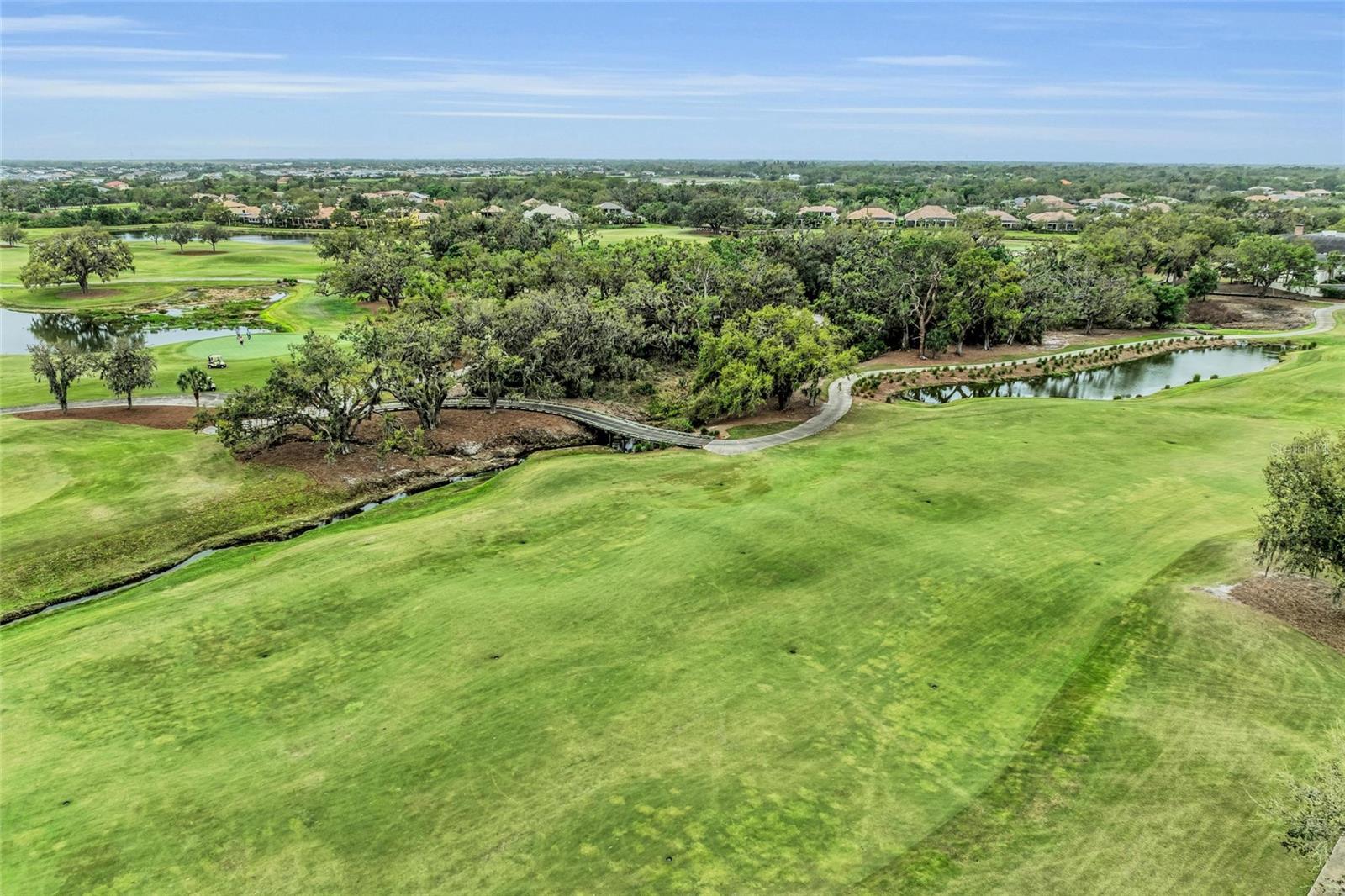 FOUNDERS CLUB - Residential