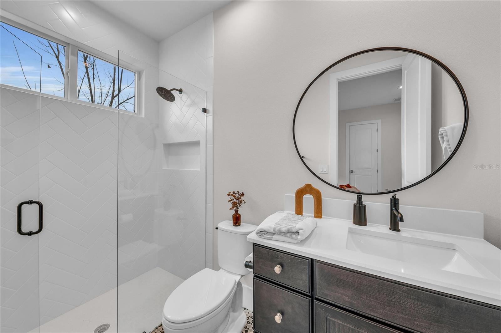 FOUNDERS CLUB - Residential