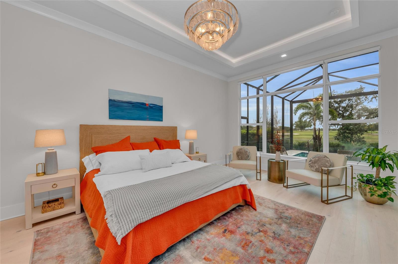 FOUNDERS CLUB - Residential