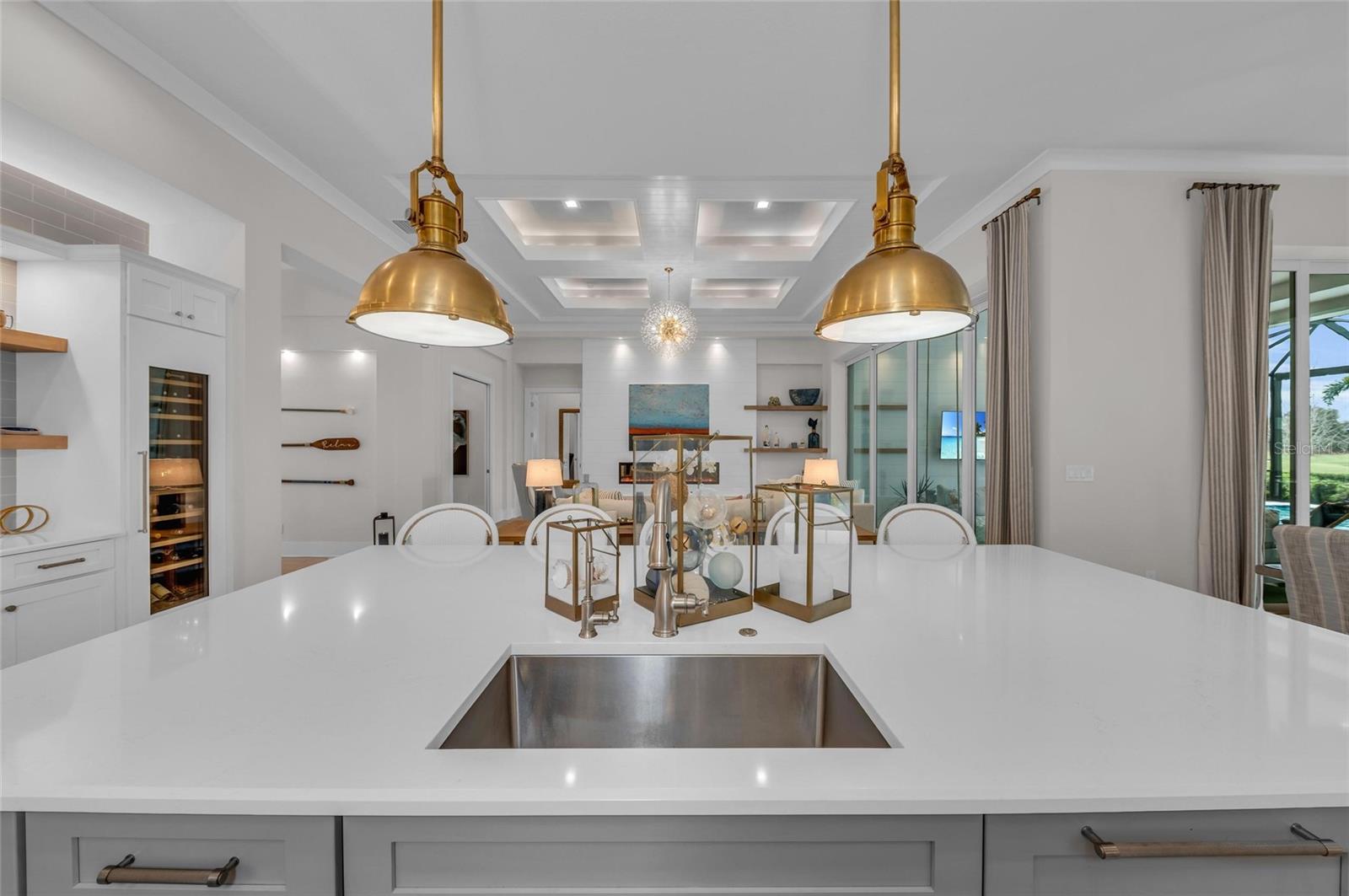 FOUNDERS CLUB - Residential