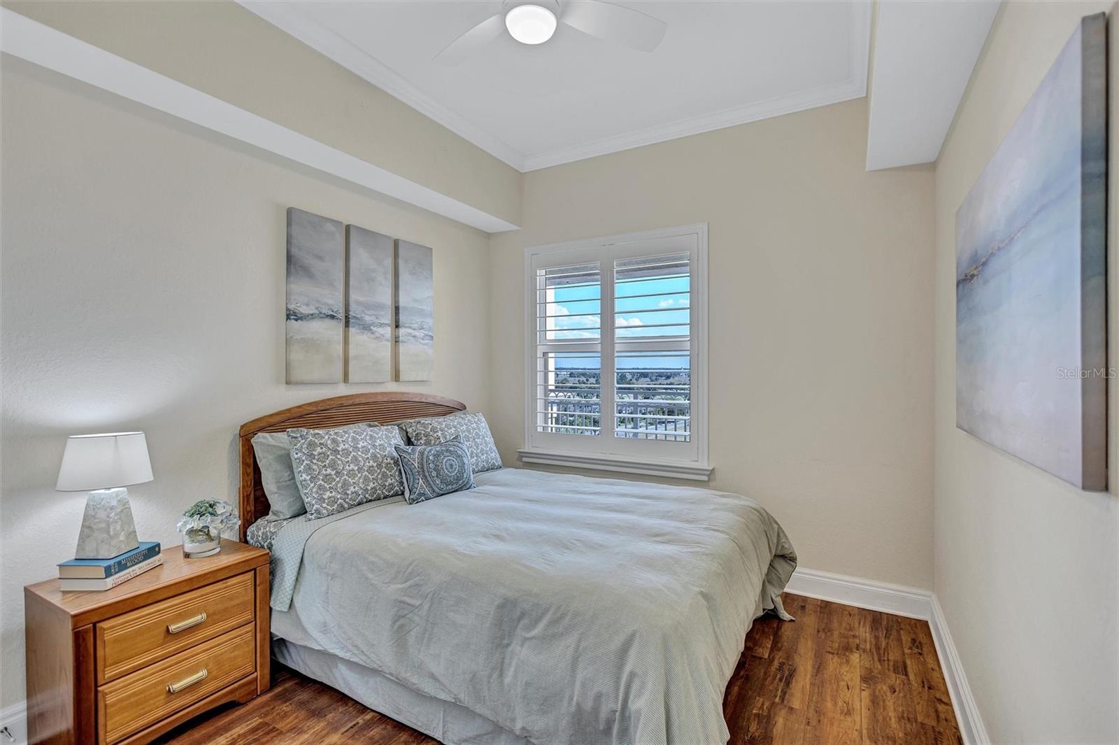 BAY CLUB PH II - Residential