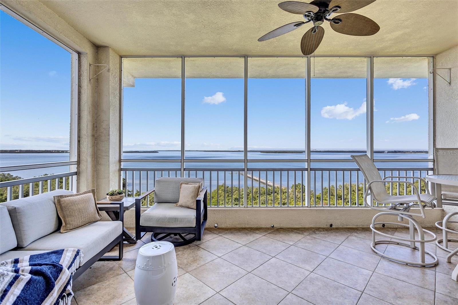 BAY CLUB PH II - Residential