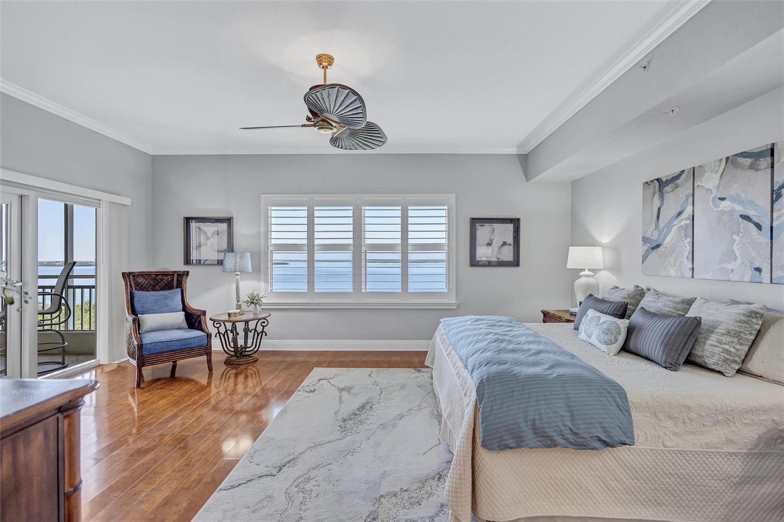 BAY CLUB PH II - Residential