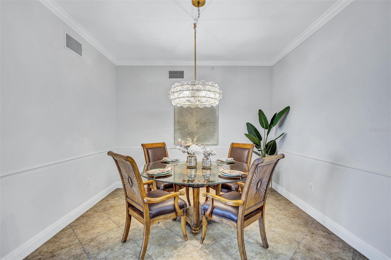 BAY CLUB PH II - Residential