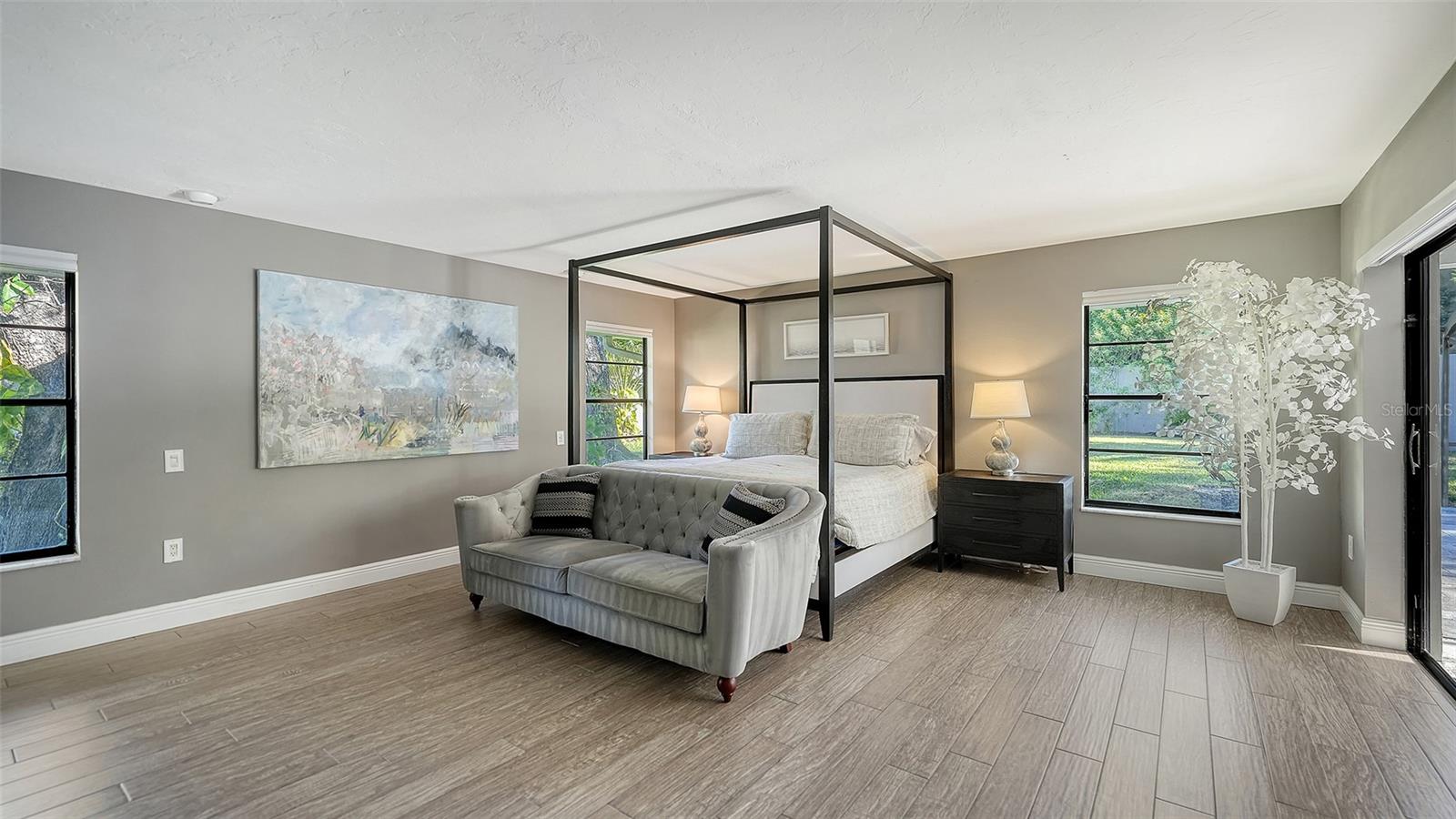 BENEVA OAKS - Residential