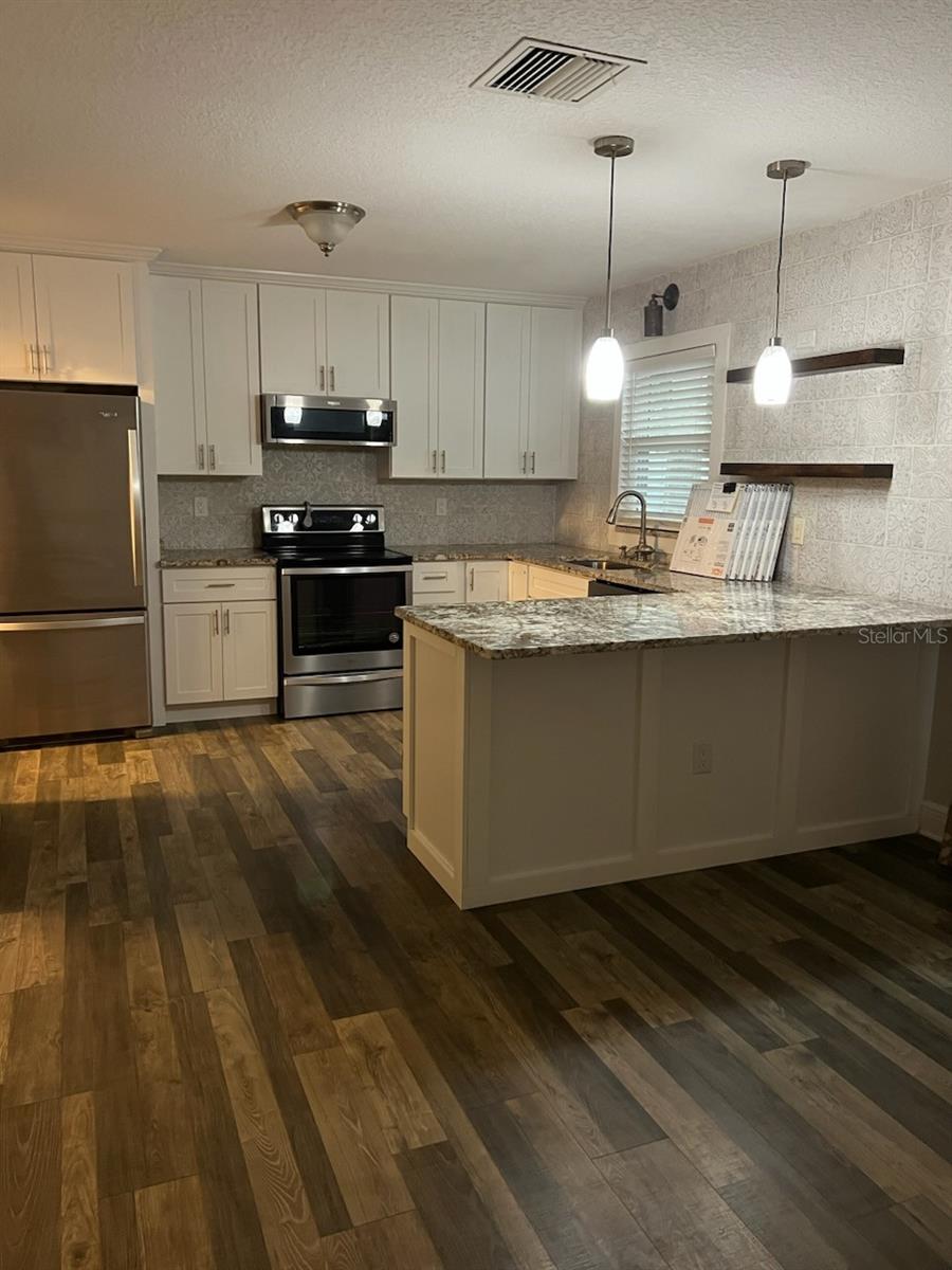 MOUNT DORA SHERWOOD - Residential Lease