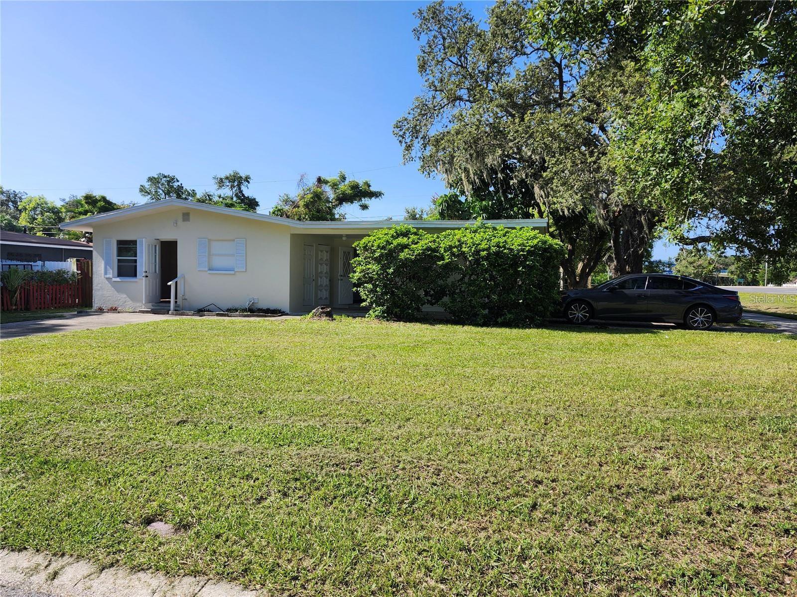 DEL ORO GARDENS - Residential Lease