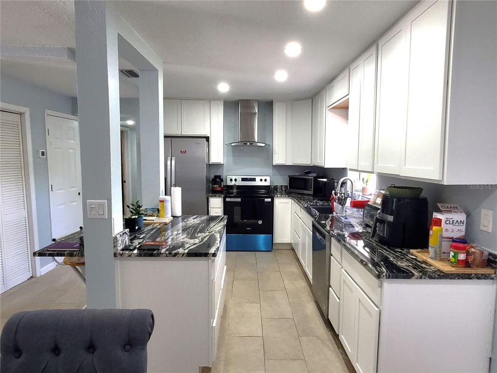 Photo of 224 Spartan Drive, Maitland, FL 32751 (MLS # O6393763)