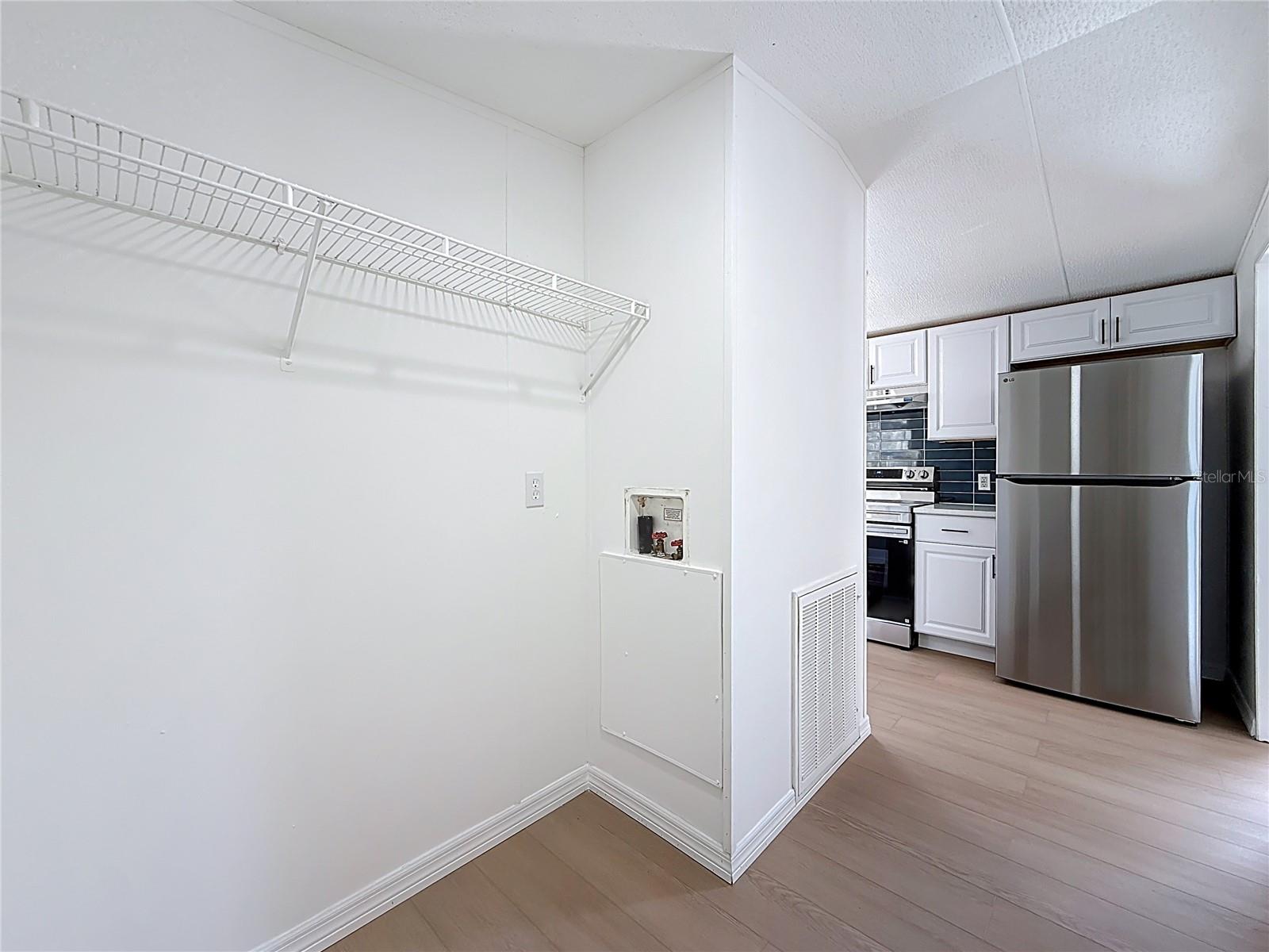 COSTINE MEADOWS - Residential