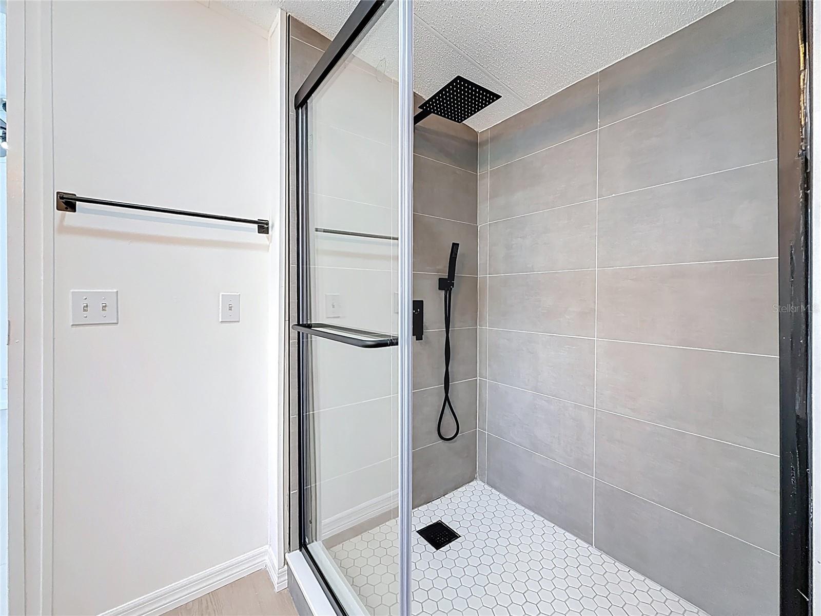 COSTINE MEADOWS - Residential