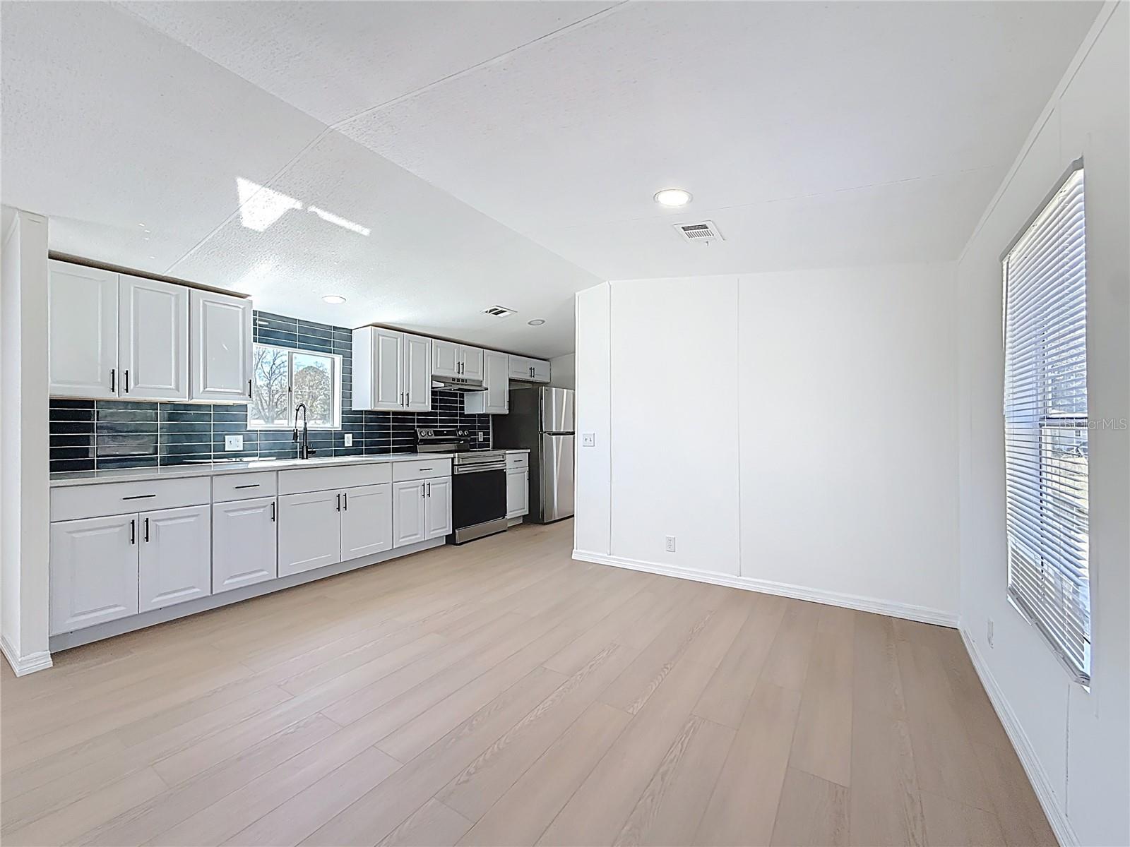 COSTINE MEADOWS - Residential