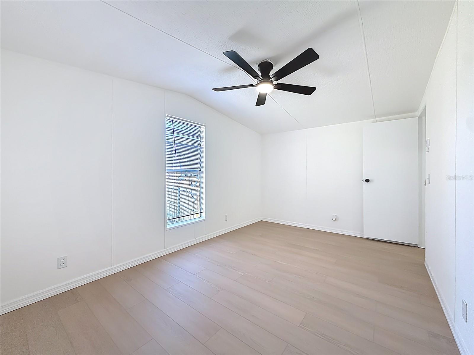 COSTINE MEADOWS - Residential