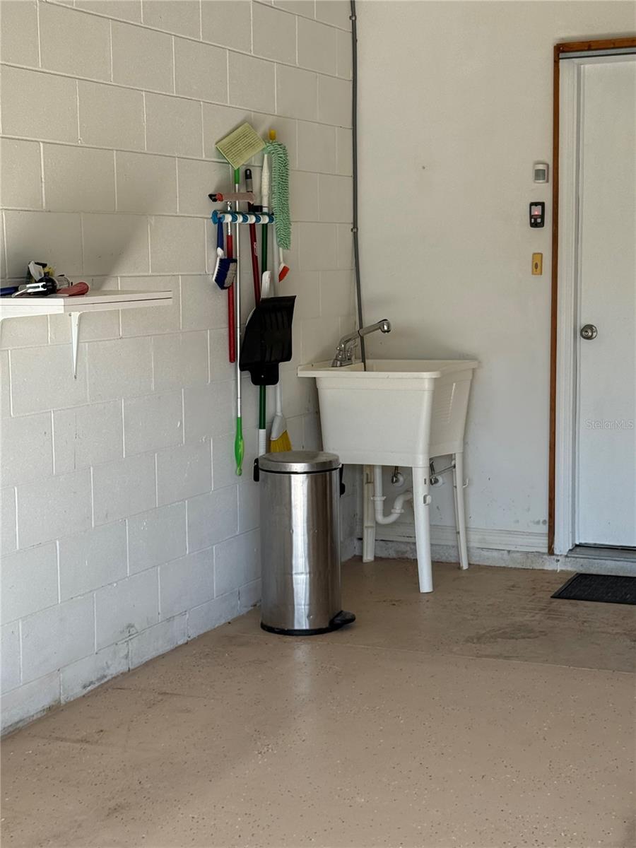 SUN CITY CENTER UNIT 154 - Residential