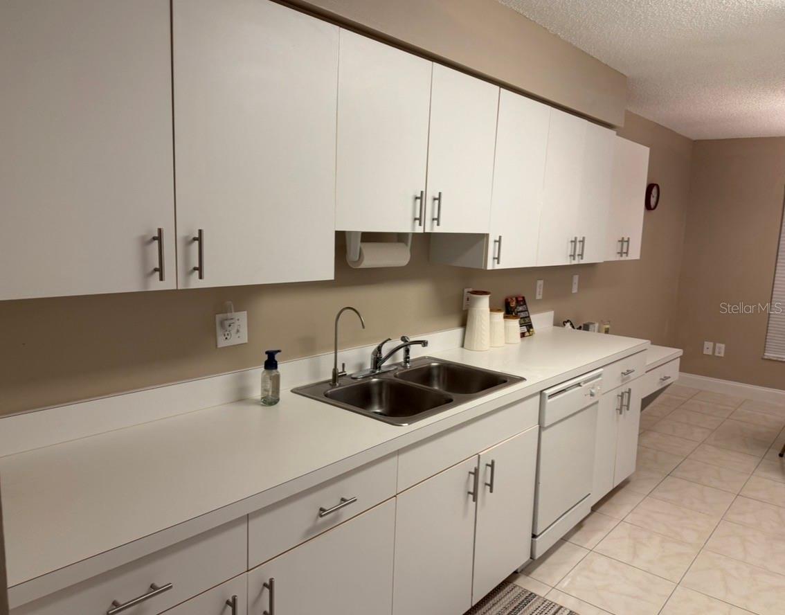 SUN CITY CENTER UNIT 154 - Residential