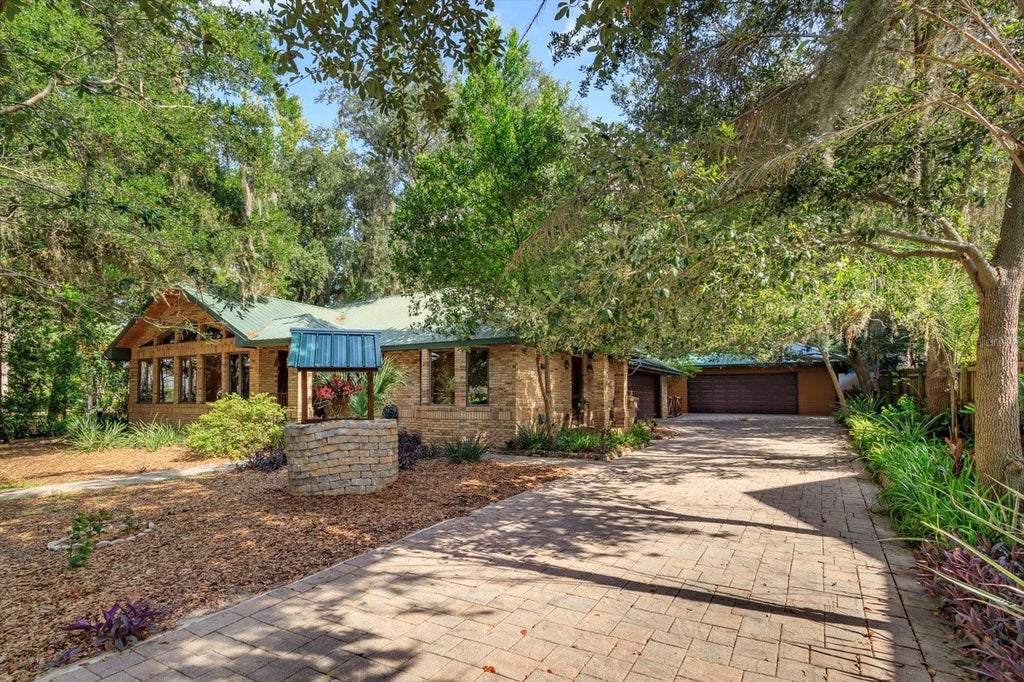 Photo of 10350 Lake Louisa Road, Clermont, FL 34711 (MLS # G5117132)