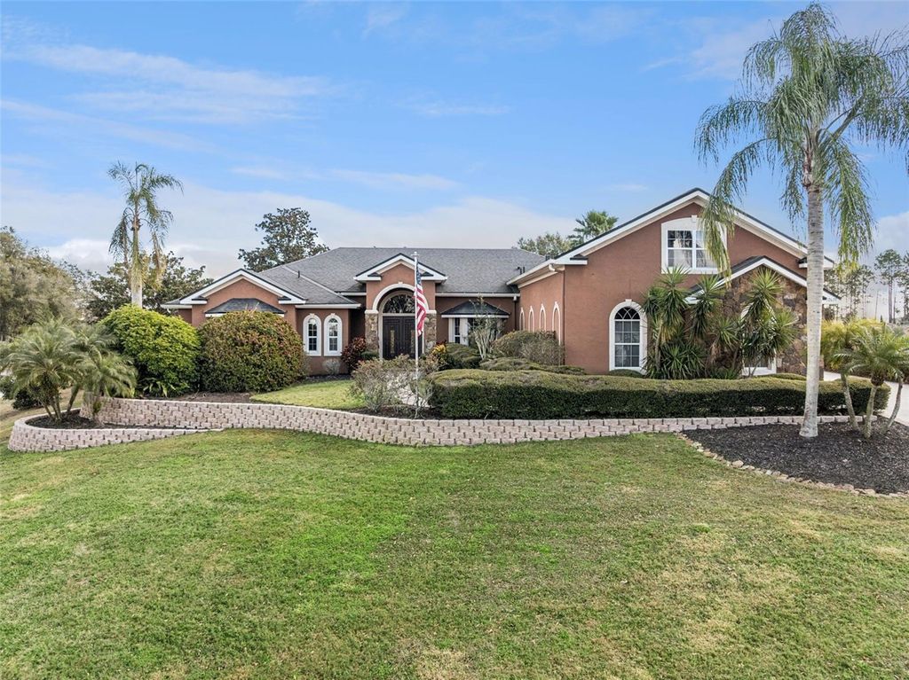 Photo of 12633 Crown Point Circle, Clermont, FL 34711 (MLS # G5106375)