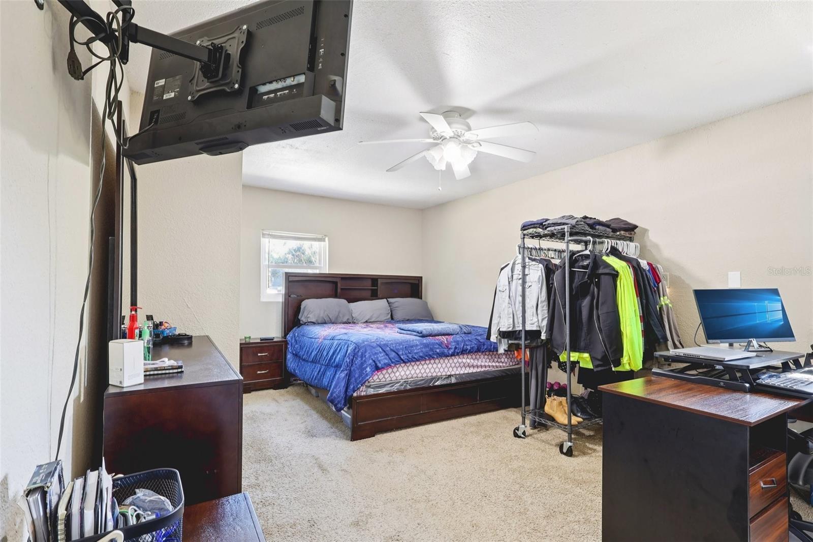 CRESTWOOD - Residential