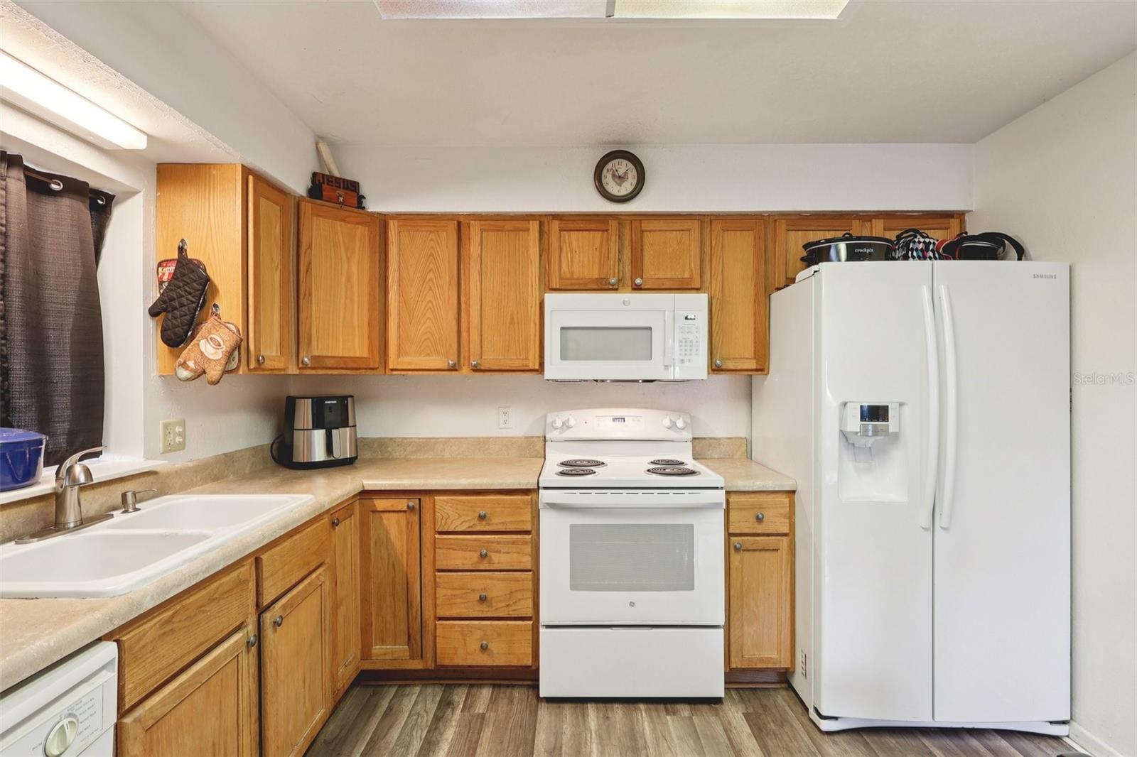 CRESTWOOD - Residential