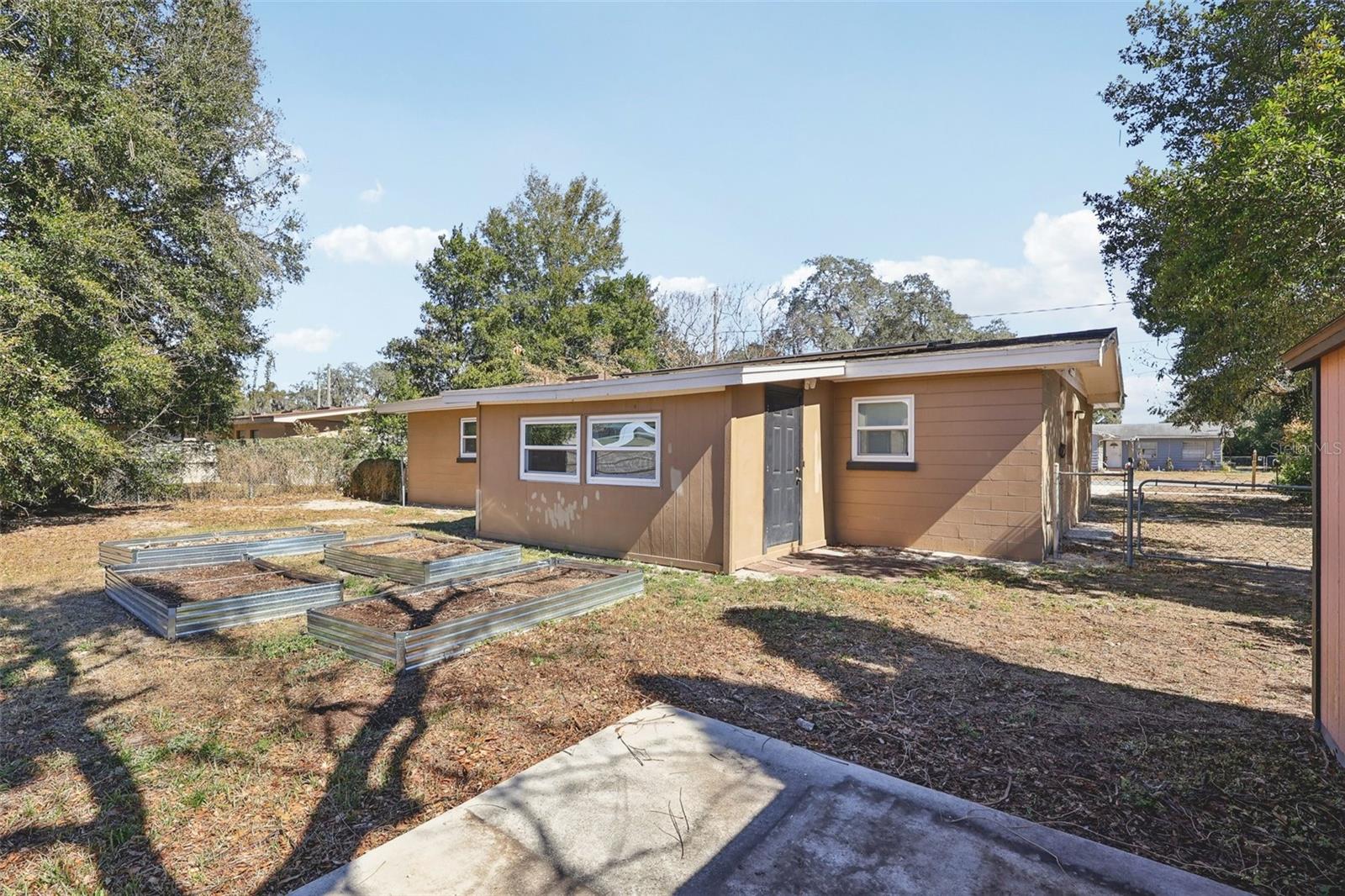 CRESTWOOD - Residential