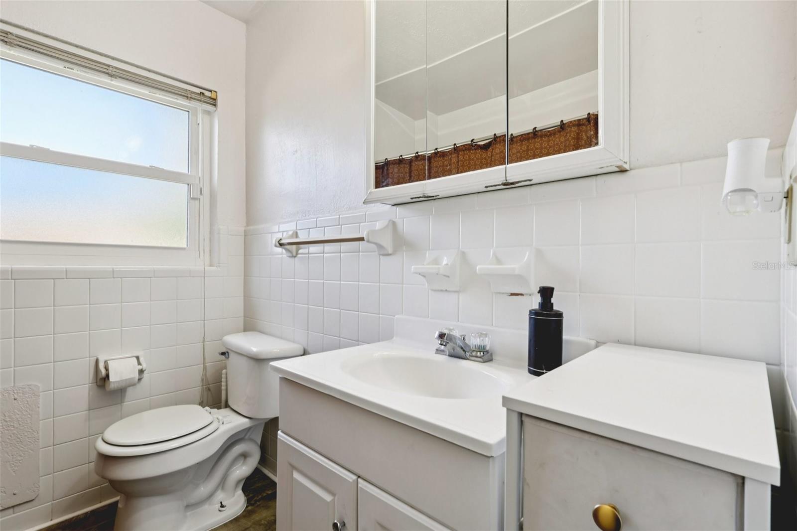 CRESTWOOD - Residential